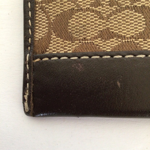 COACH MINI SKINNY SIGNATURE ID CASE KEY CHAIN - Picture 10 of 13